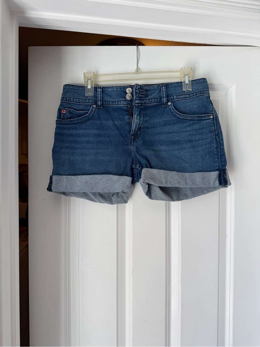 Hudson Croxley Mid-Rise Short size 29 medium blue wash-Cosmopolitan